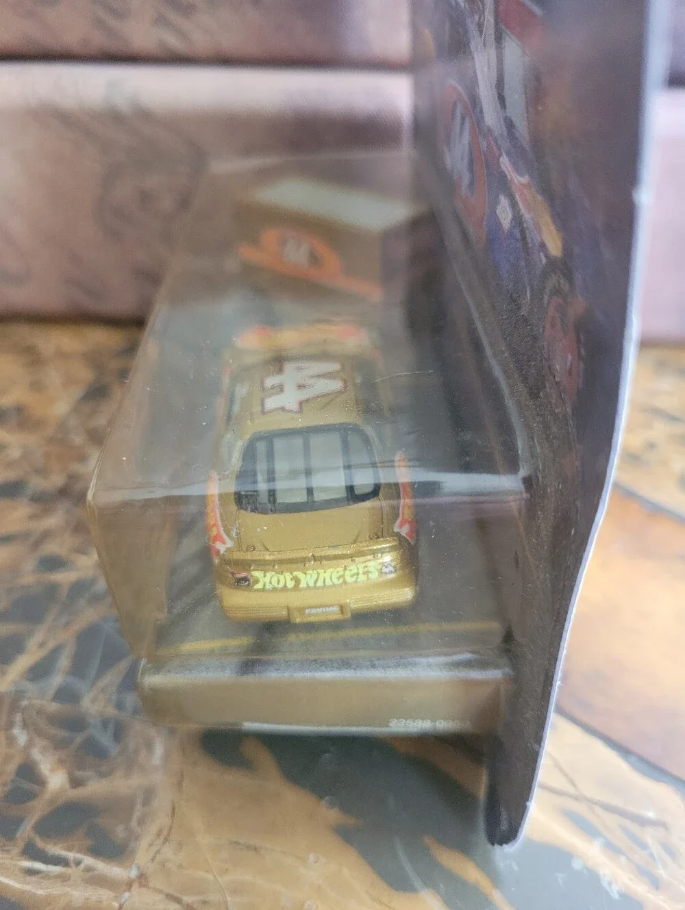 Hot Wheels Racing Car & Trailer Toy - Gold 44 Pit Crew Limited Edition